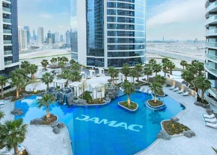 Holiday home Luxury 2br With Burj Khalifa Views Pool & Gym