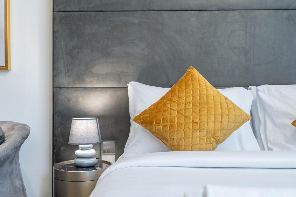 Apartment Modern By Czechin Jvc Prime Location Dubai