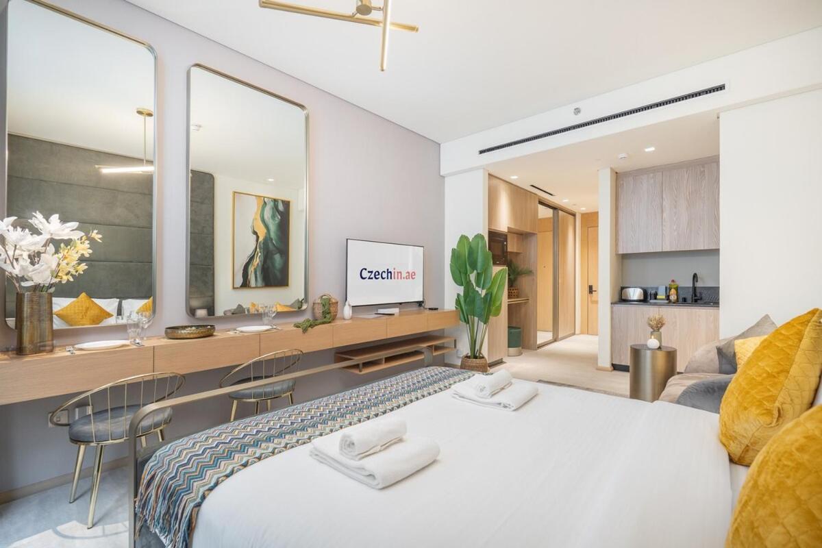 Modern By Czechin Jvc Prime Location Apartment *