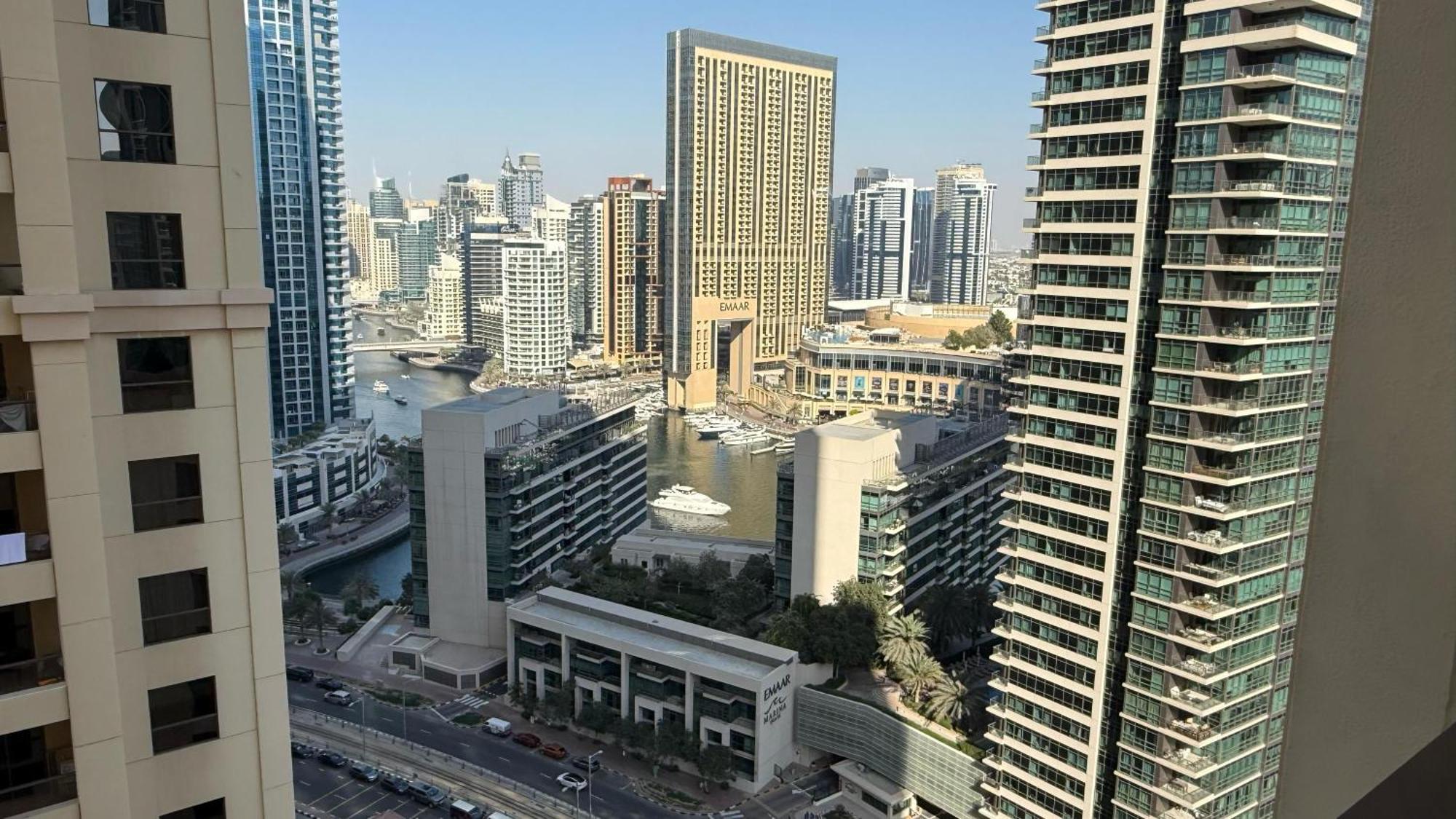 In Jbr, 2-bedroom Rimal 1 Building Apartment Dubai