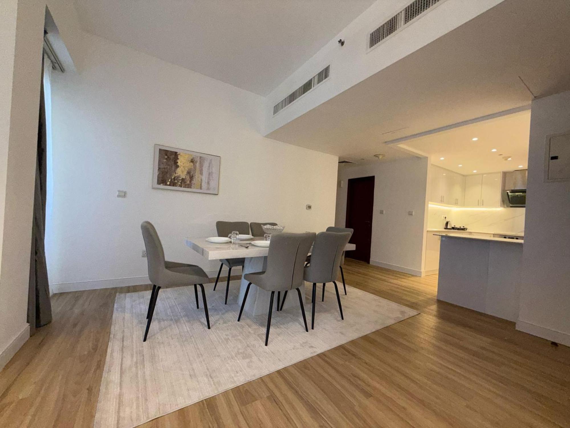 In Jbr, 2-bedroom Rimal 1 Building Apartment Dubai