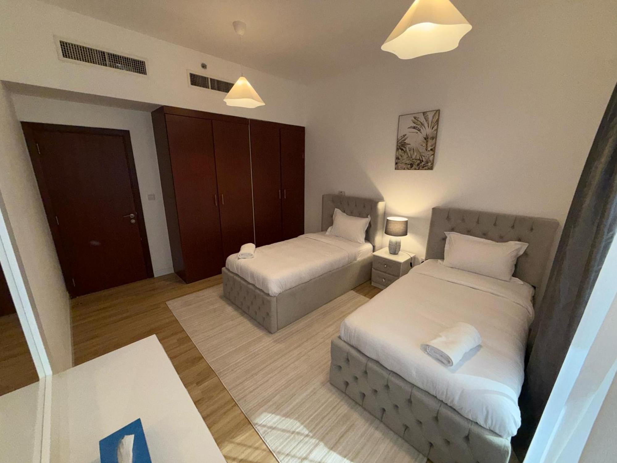 Apartment In Jbr, 2-bedroom Rimal 1 Building