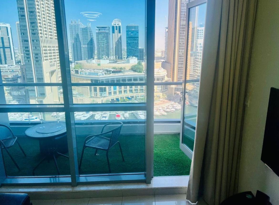 Intercontinental Marina Full Marina View With Balcony, Marina Mall, Large 1 Bedroom Apartment, Kitchen, 2 Toilets, 1 Parking, Swimming Pool And Gym Free Access, Paid Breakfast Dubai