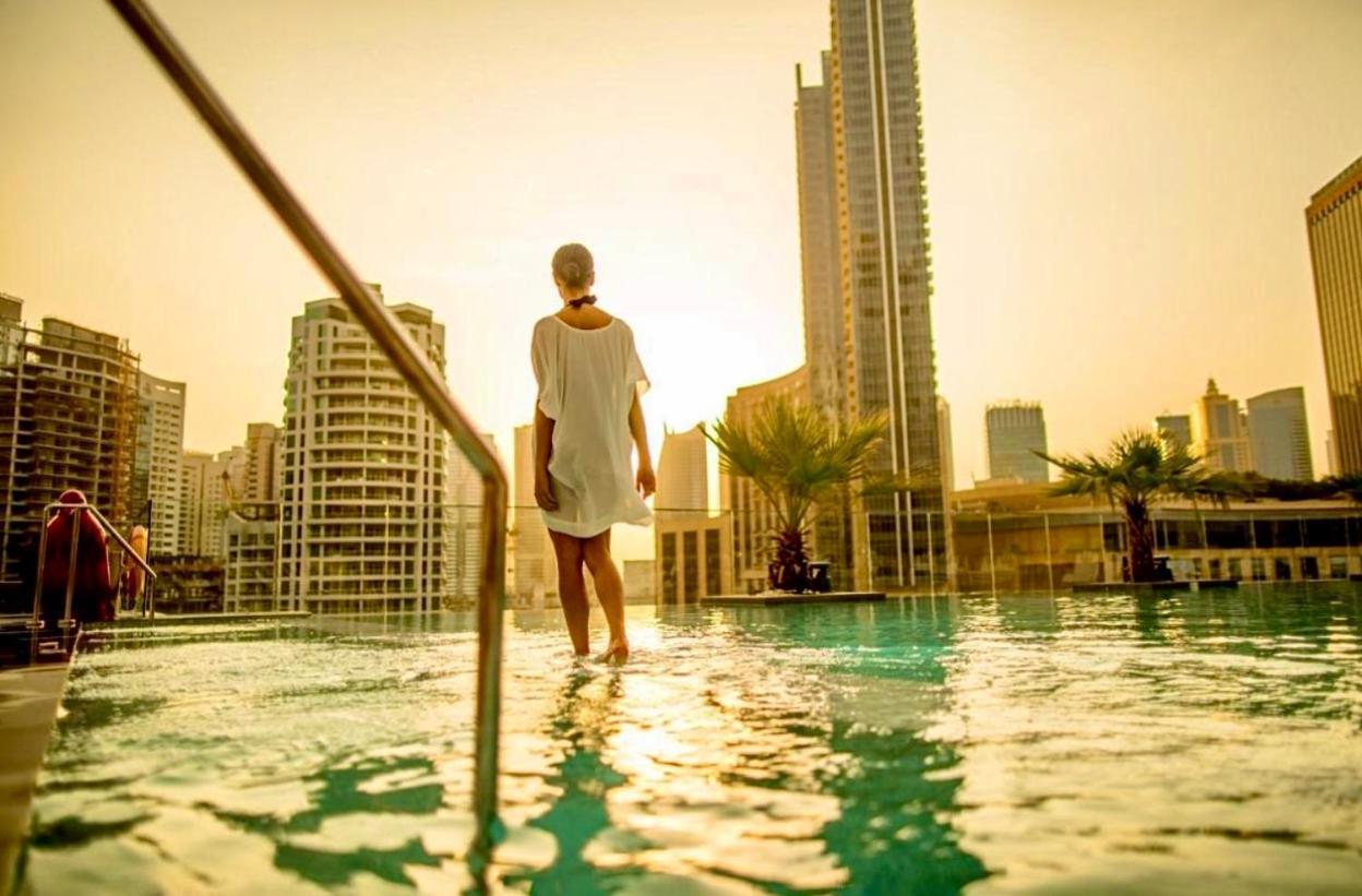 Apartment Intercontinental Marina Full Marina View With Balcony, Marina Mall, Large 1 Bedroom Apartment, Kitchen, 2 Toilets, 1 Parking, Swimming Pool And Gym Free Access, Paid Breakfast
