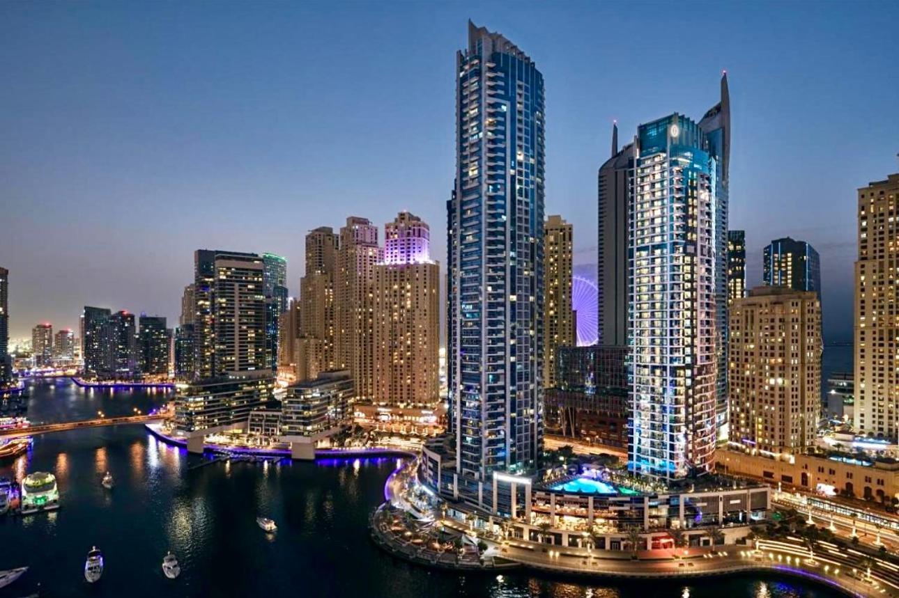 Intercontinental Marina Full Marina View With Balcony, Marina Mall, Large 1 Bedroom Apartment, Kitchen, 2 Toilets, 1 Parking, Swimming Pool And Gym Free Access, Paid Breakfast * Dubai