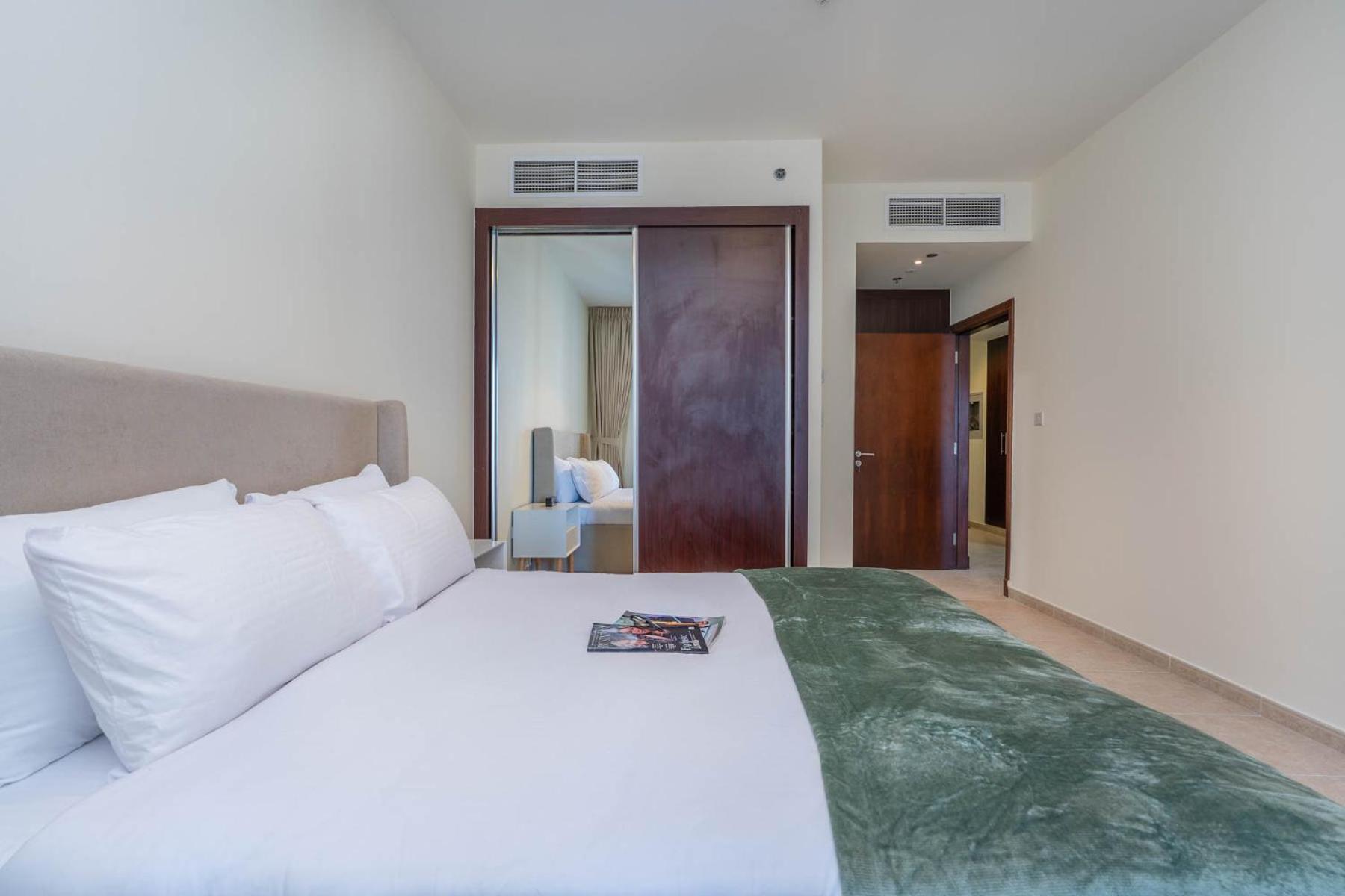 Access To Tram-high Floor-spacious Dubai