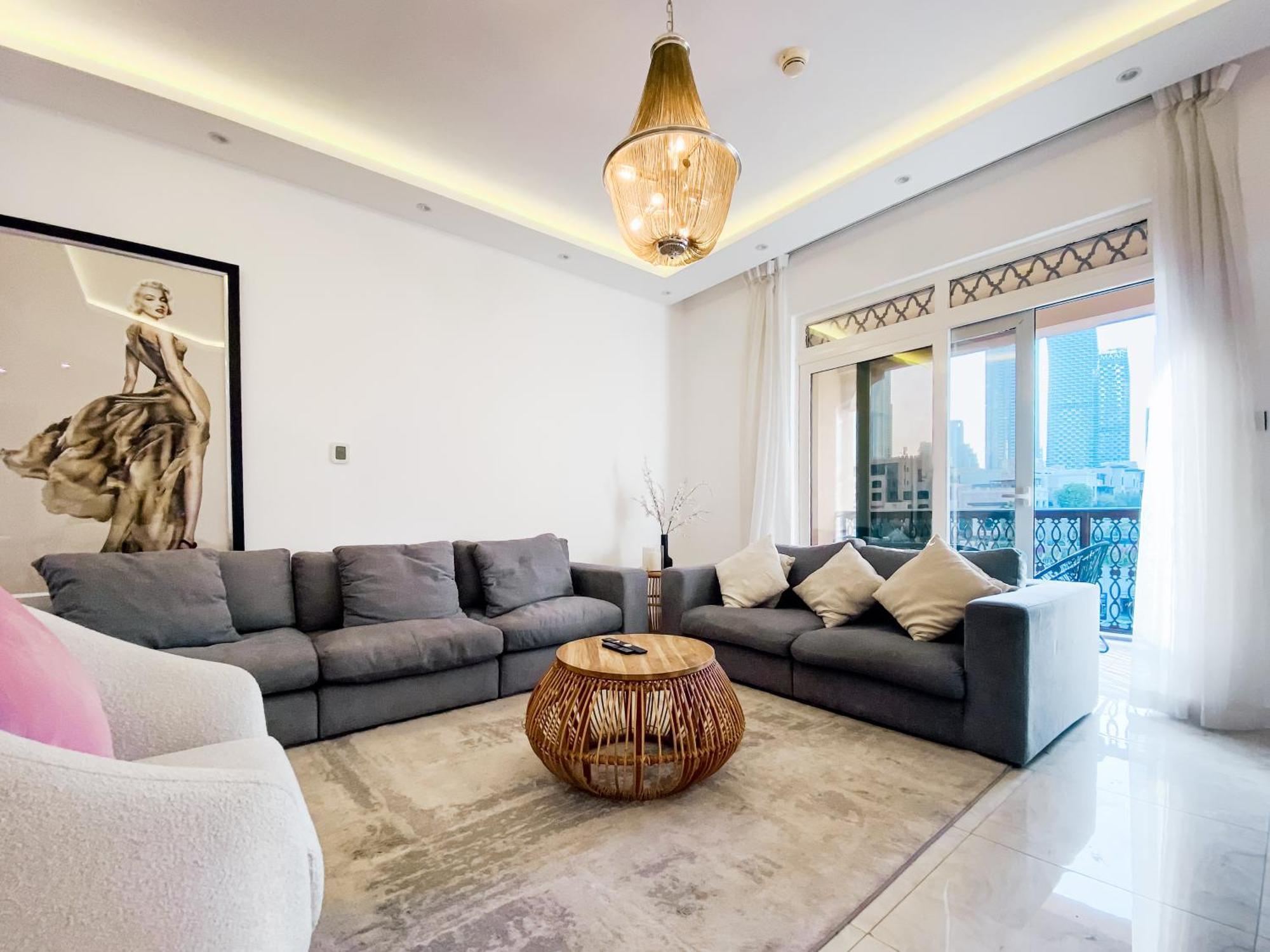 Live The Burj Lifestyle In Timeless Oldtown By Sbh Apartment *