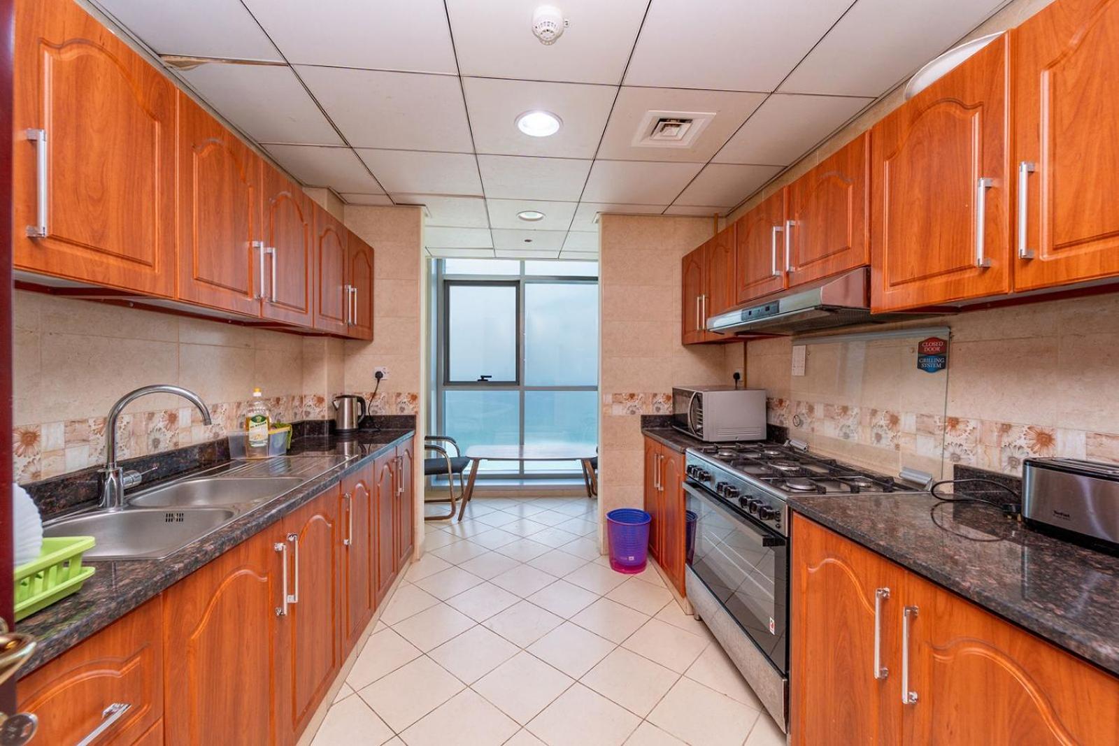 Apartment And Haven At Ajman Corniche!