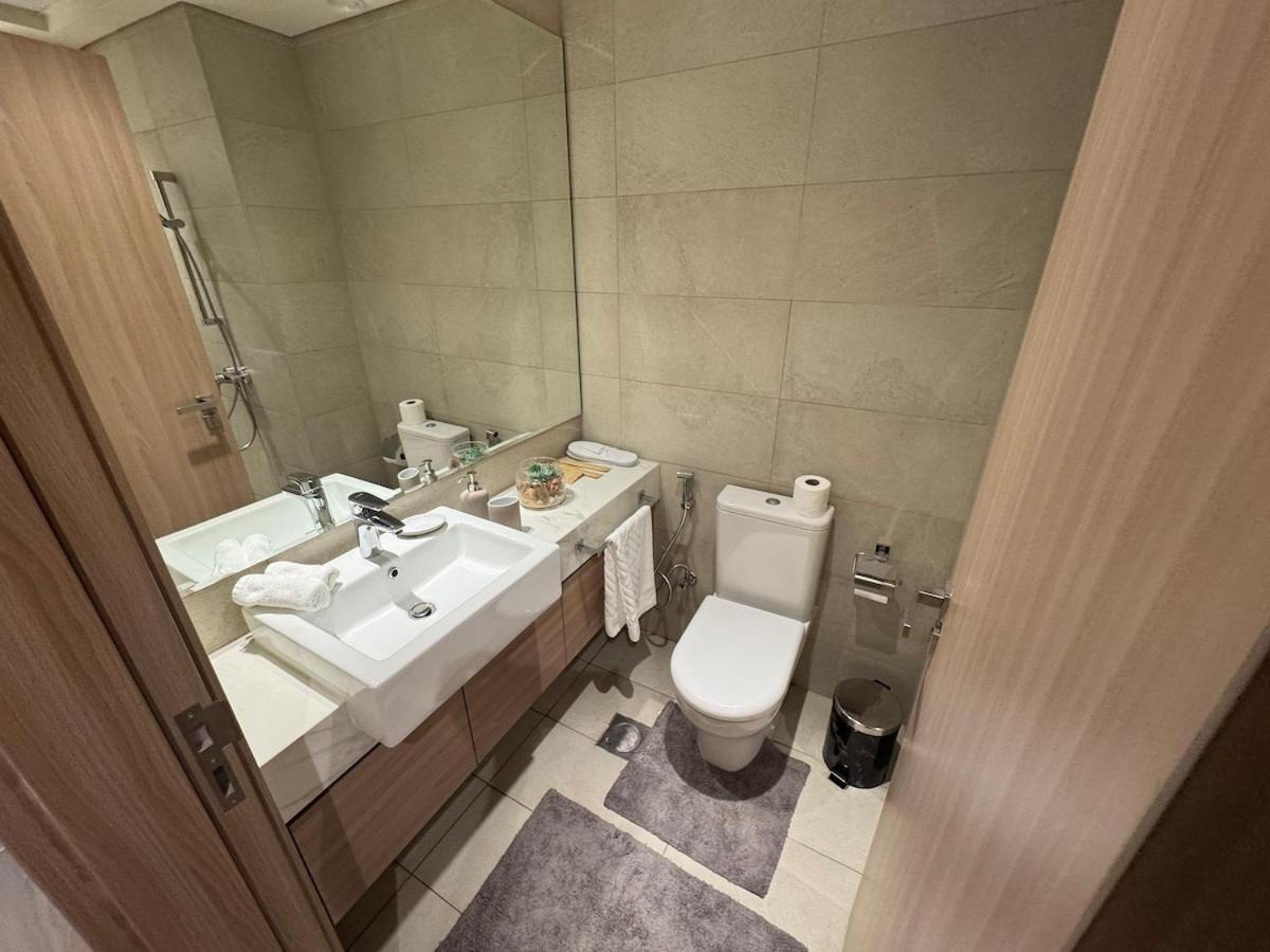 Amazing For Rent Apartment *