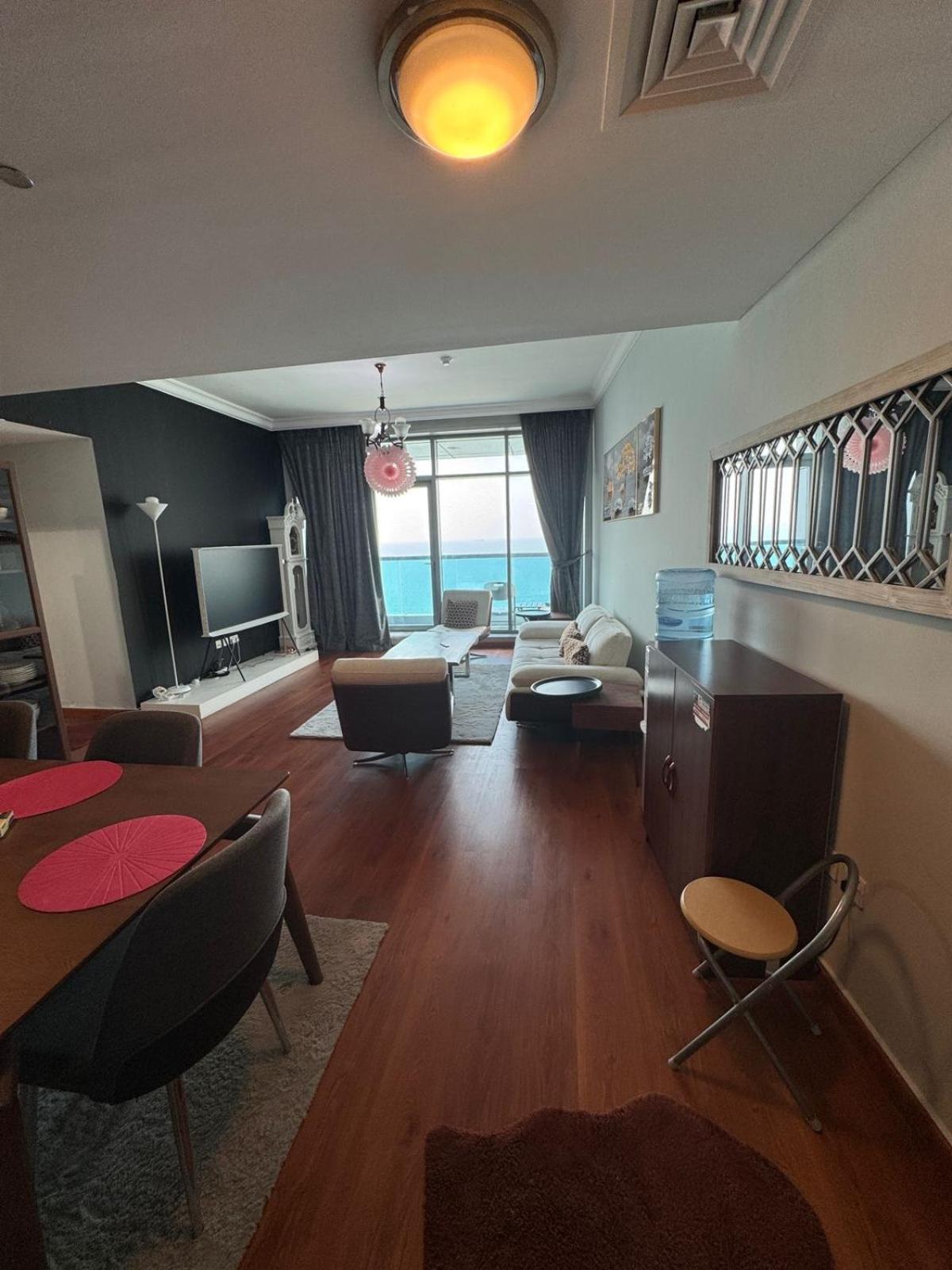 Apartment And Haven At Ajman Corniche! *