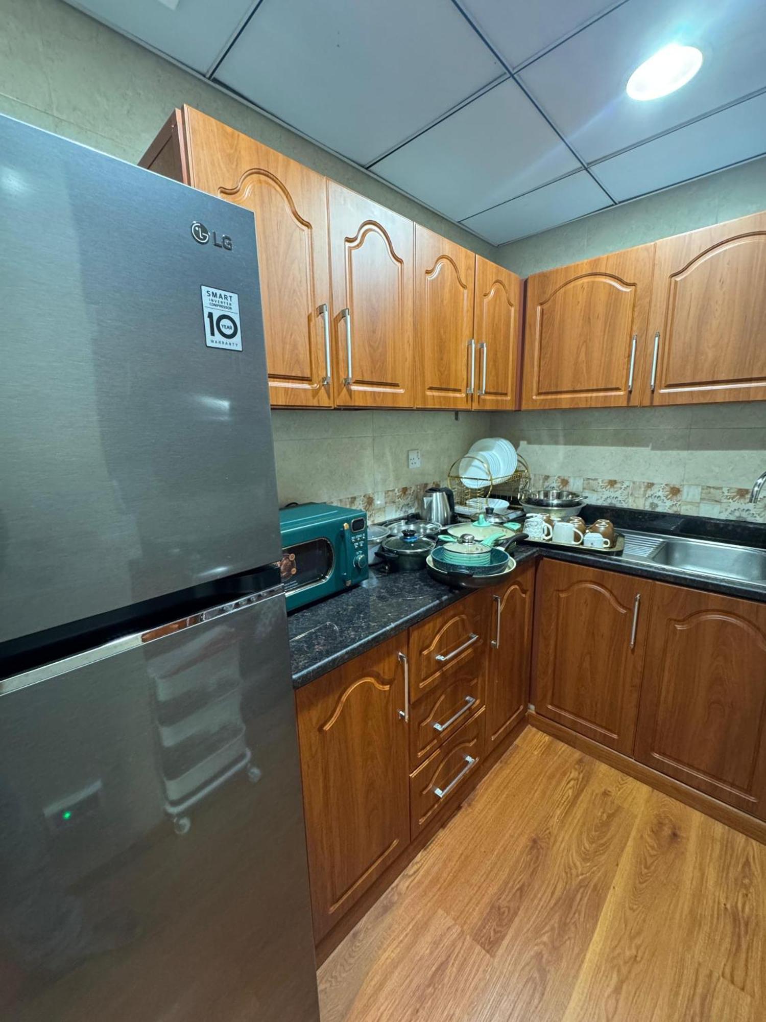 Apartment And Haven At Ajman Corniche! Dubai