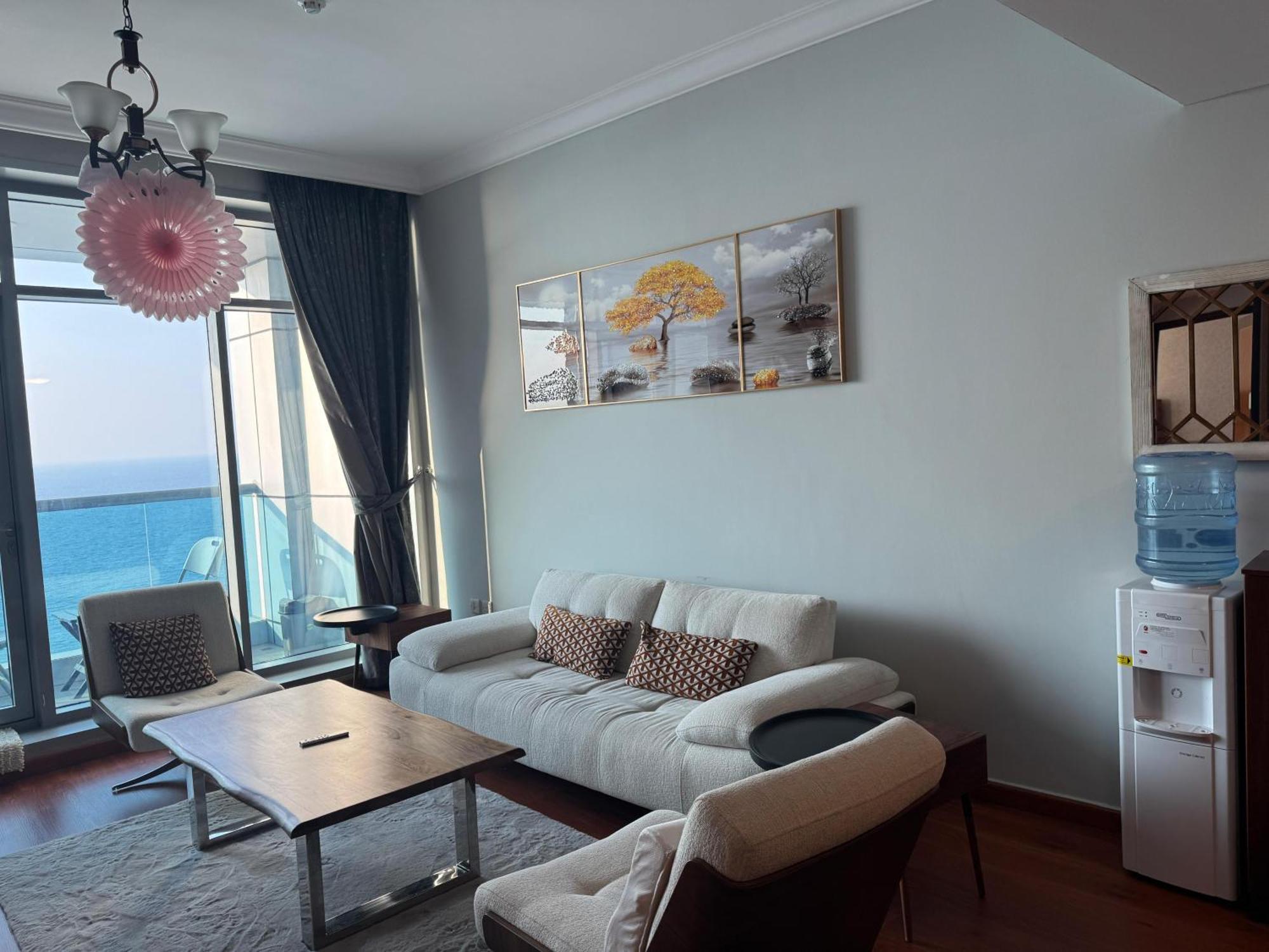 Apartment And Haven At Ajman Corniche! Dubai