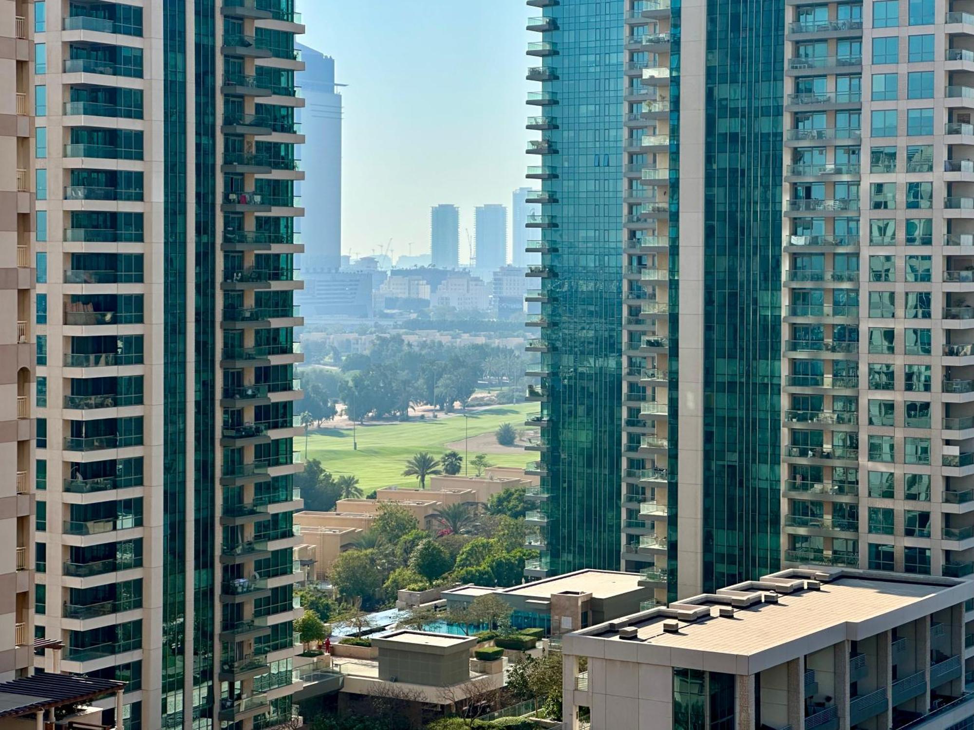 1-br With Sunset Terrace, Golf & View In Mosela, The Greens