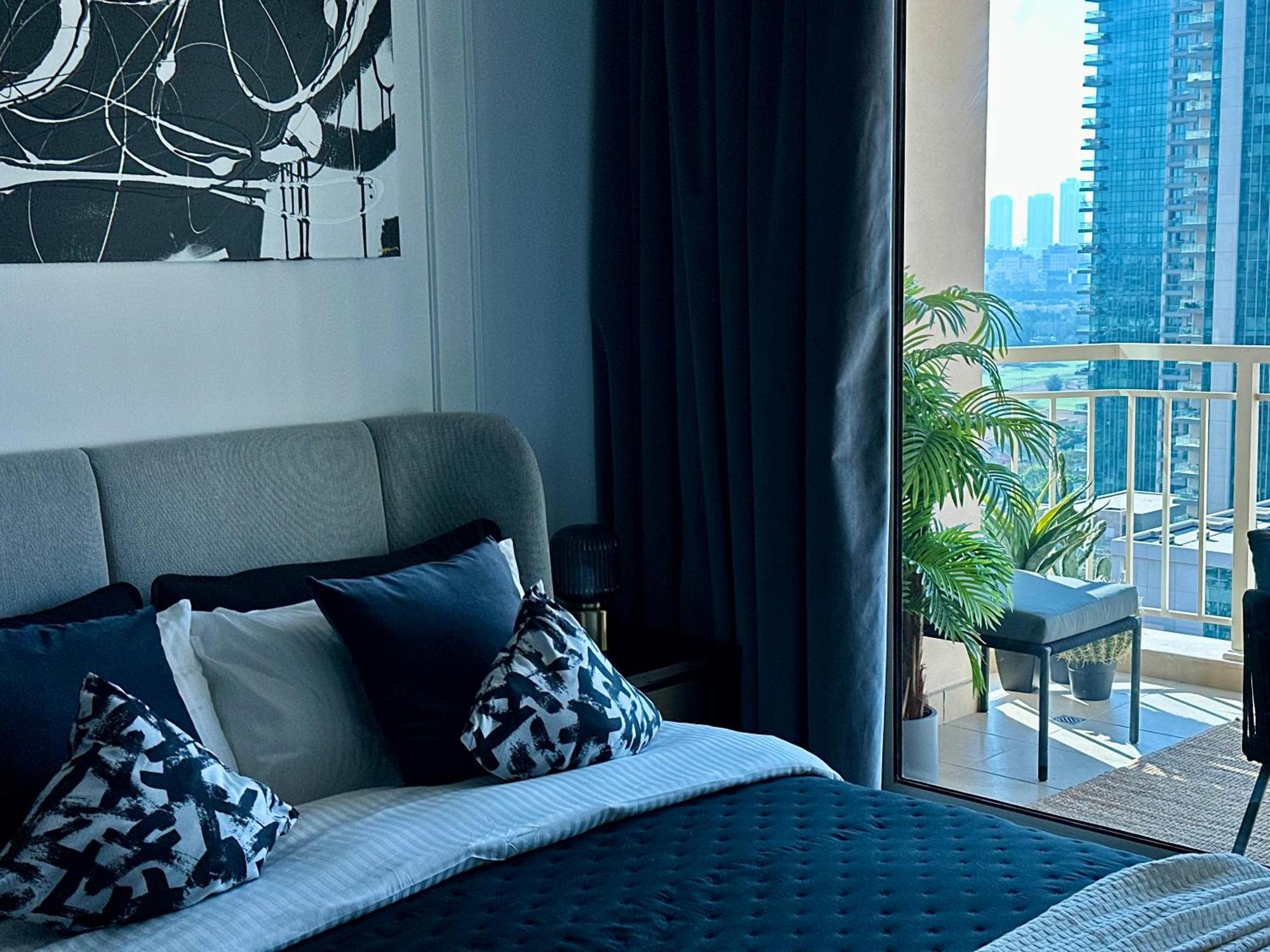 1-br With Sunset Terrace, Golf & View In Mosela, The Greens