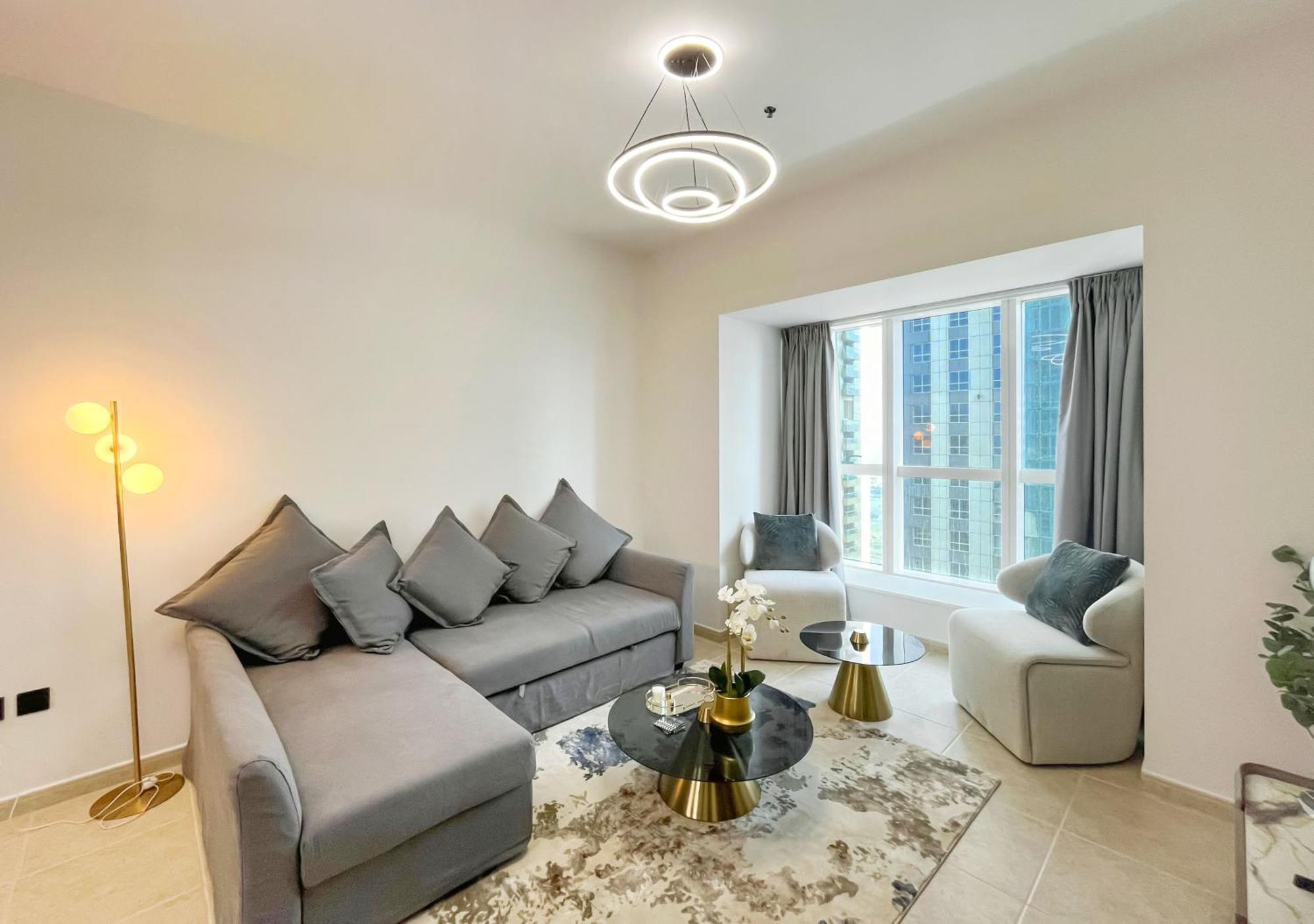 Apartment Livbnb-high Rise 1br With Balcony Near Barasti *