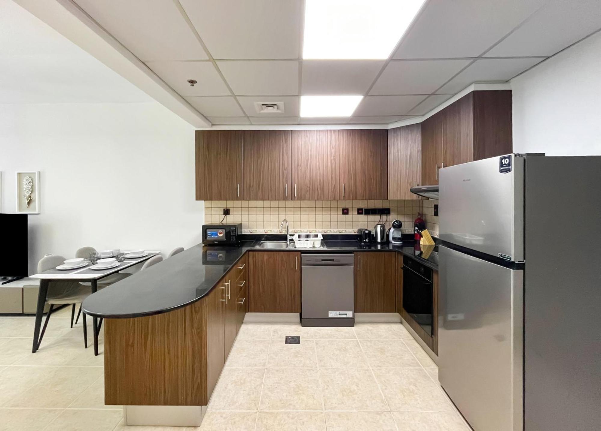 Apartment Livbnb-high Rise 1br With Balcony Near Barasti