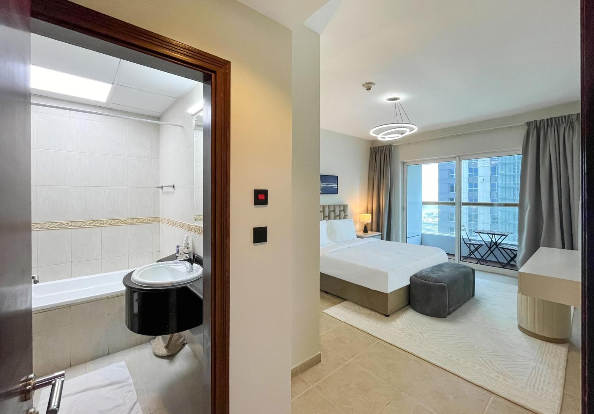 Apartment Livbnb-high Rise 1br With Balcony Near Barasti *