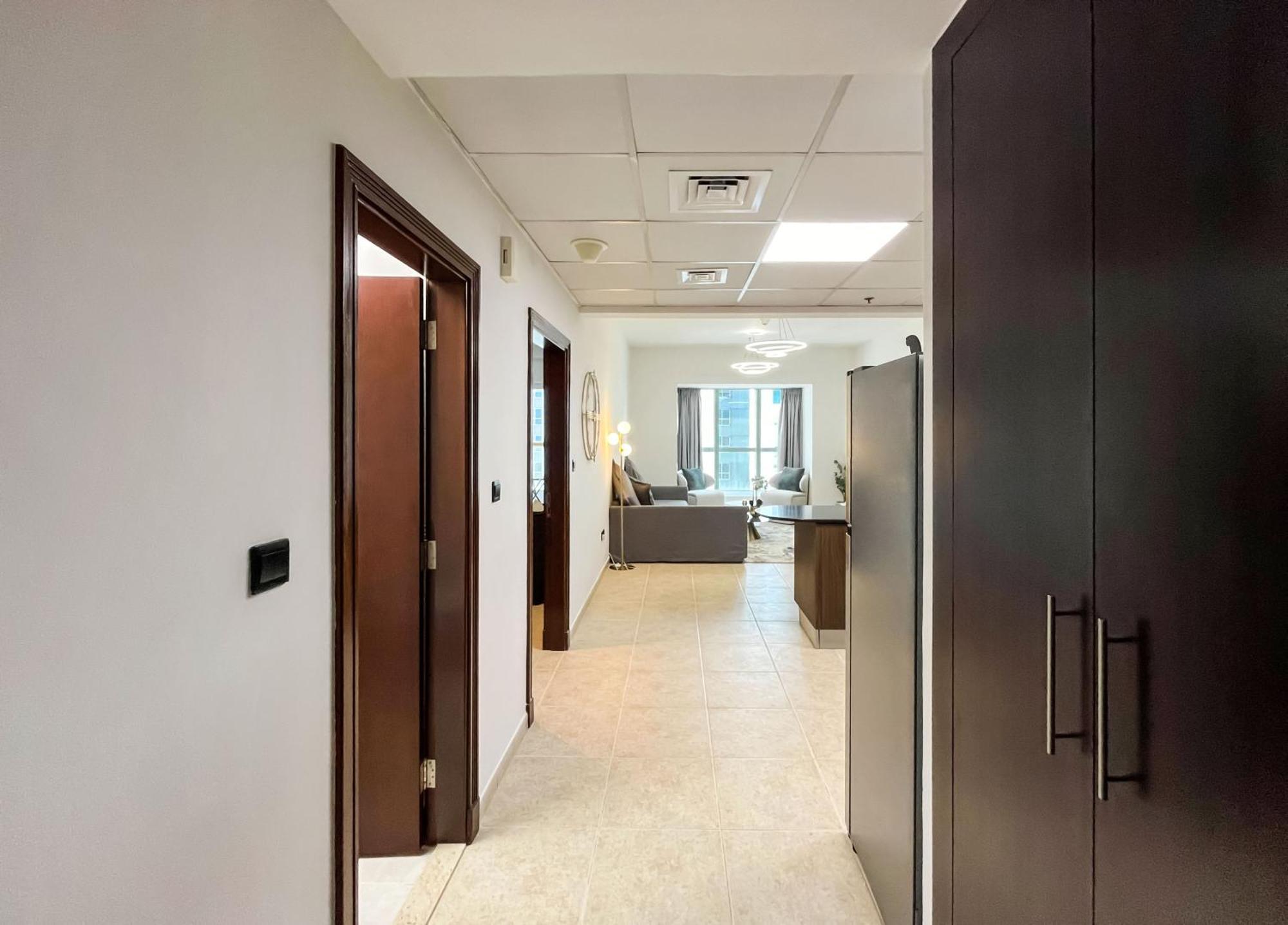 Apartment Livbnb-high Rise 1br With Balcony Near Barasti Dubai