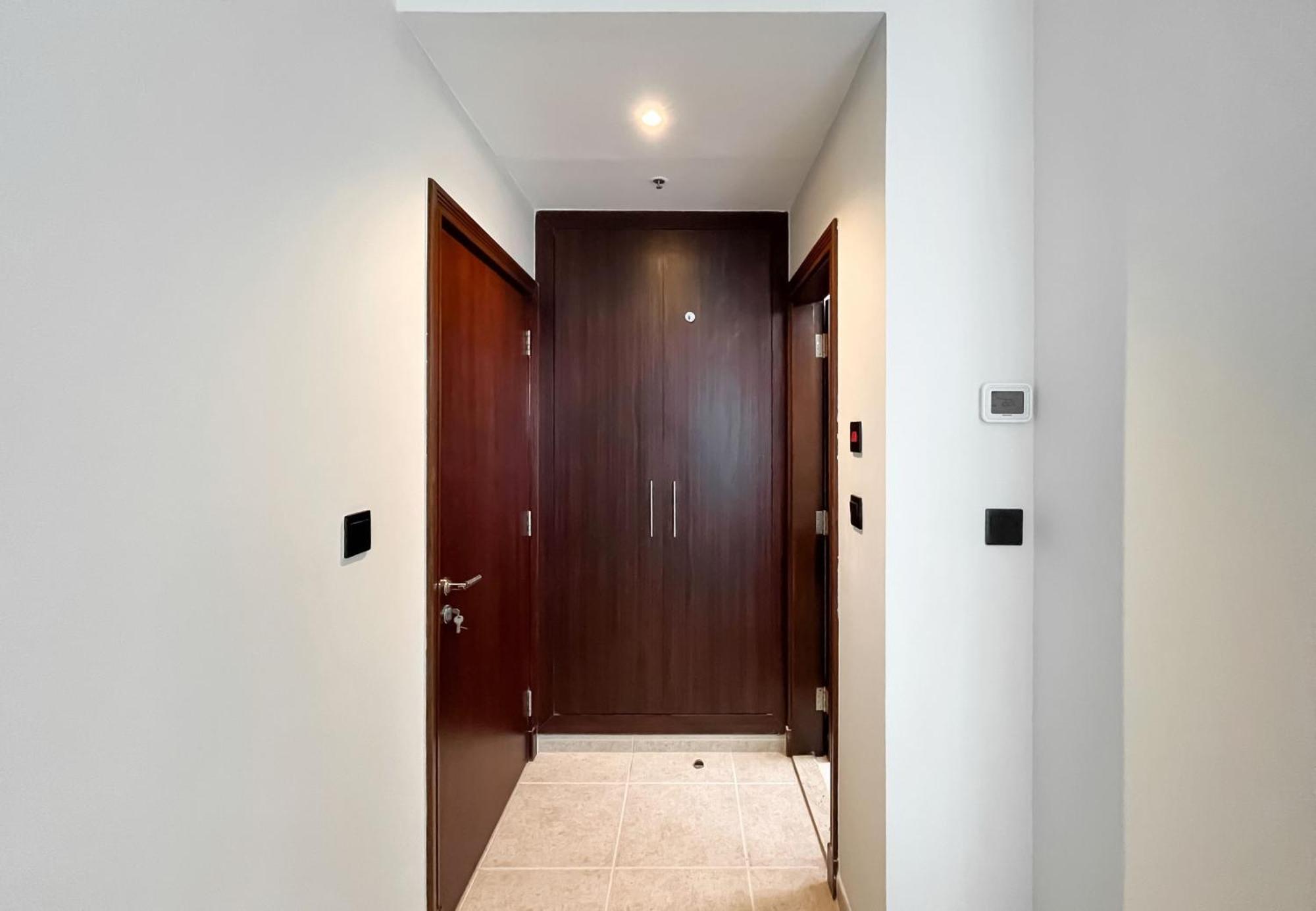 Apartment Livbnb-high Rise 1br With Balcony Near Barasti