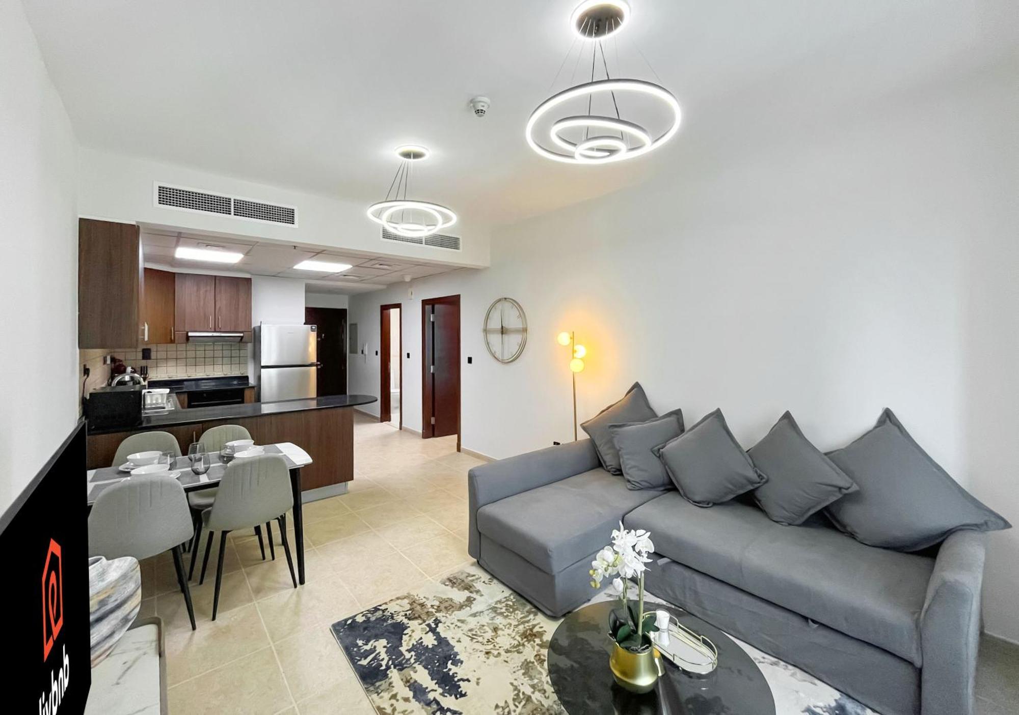 Apartment Livbnb-high Rise 1br With Balcony Near Barasti