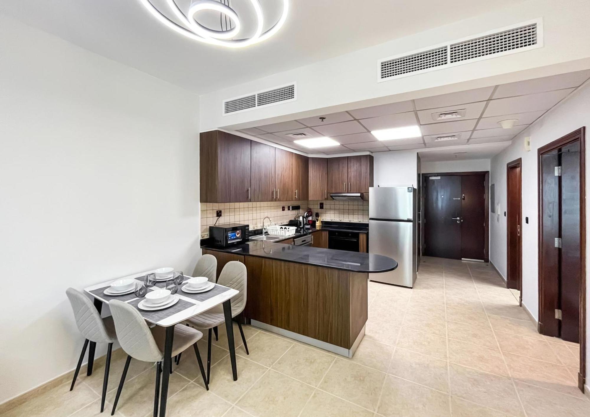 Apartment Livbnb-high Rise 1br With Balcony Near Barasti *