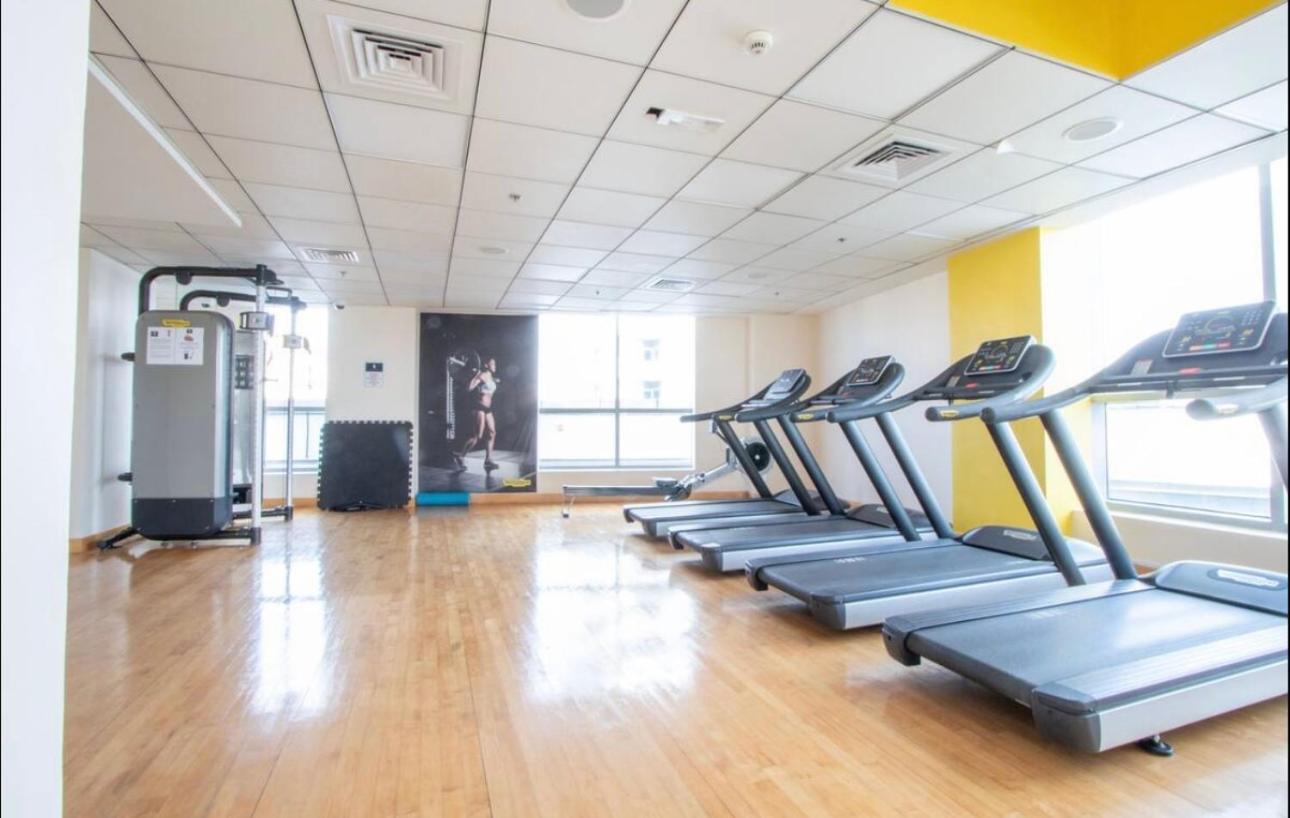 Apartment Intercontinental Marina Full Marina View With Balcony, Marina Mall, Large 1 Bedroom Apartment, Kitchen, 2 Toilets, 1 Parking, Swimming Pool And Gym Free Access, Paid Breakfast