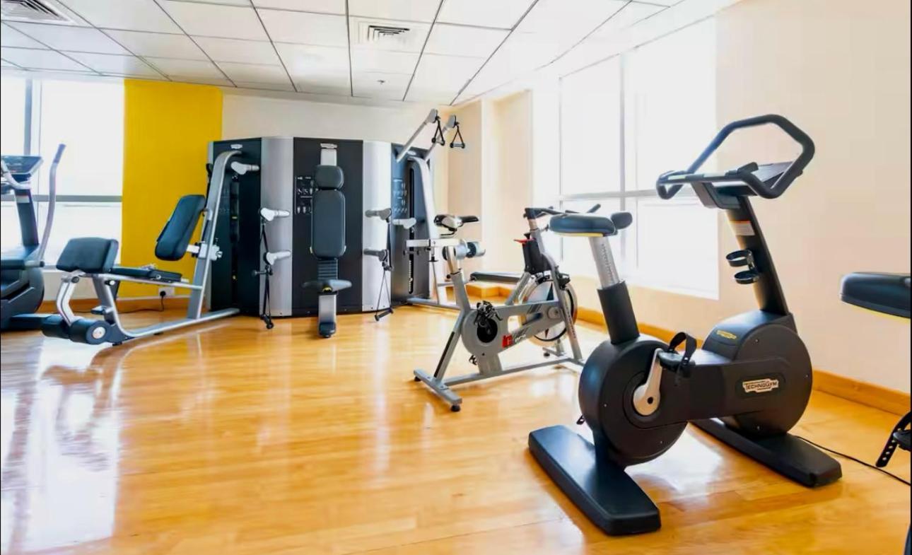 Intercontinental Marina Full Marina View With Balcony, Marina Mall, Large 1 Bedroom Apartment, Kitchen, 2 Toilets, 1 Parking, Swimming Pool And Gym Free Access, Paid Breakfast Apartment Dubai