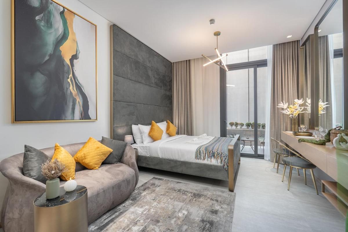 Modern By Czechin Jvc Prime Location Apartment Dubai