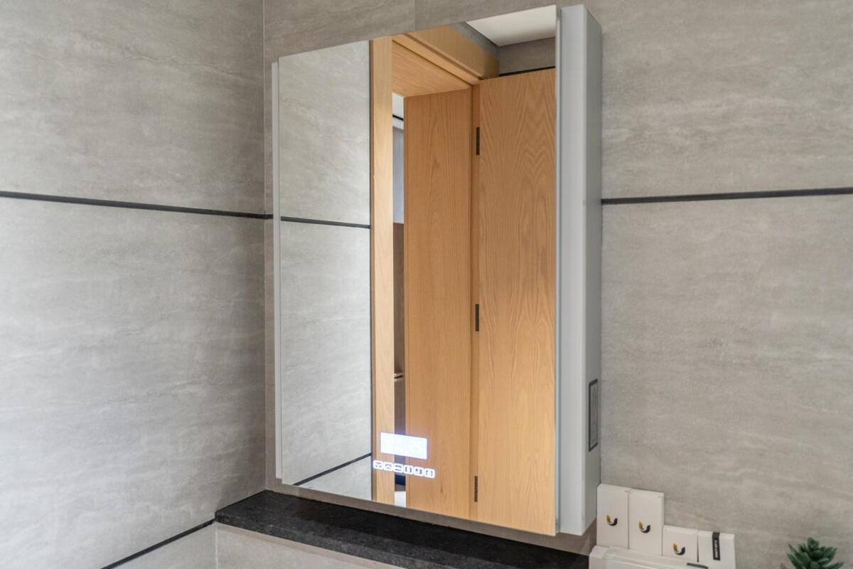 Modern By Czechin Jvc Prime Location * Dubai