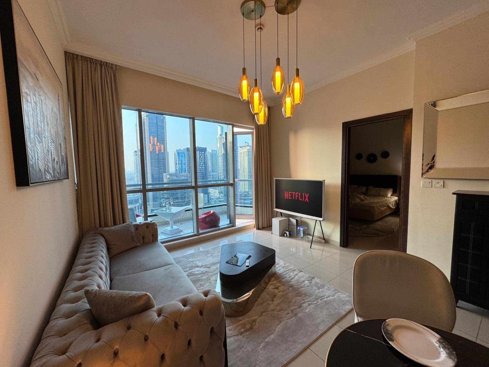 Intercontinental Marina Full Marina View With Balcony, Marina Mall, Large 1 Bedroom Apartment, Kitchen, 2 Toilets, 1 Parking, Swimming Pool And Gym Free Access, Paid Breakfast * Dubai