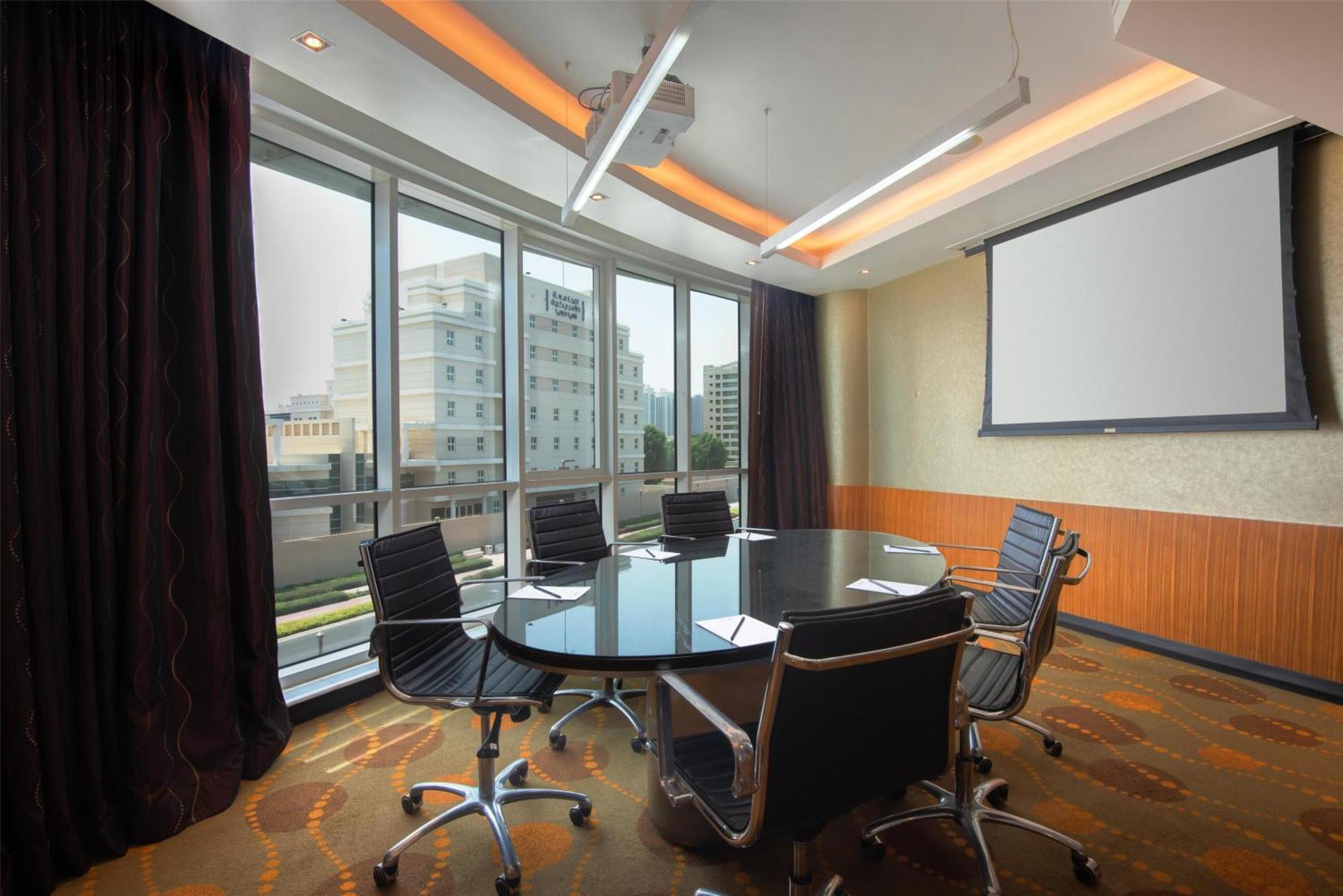 Radisson Blu Hotel, Media 4* Dubai