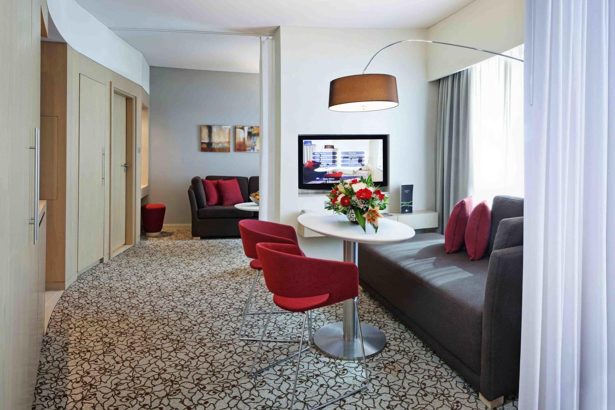 Novotel Mall Avenue 3*