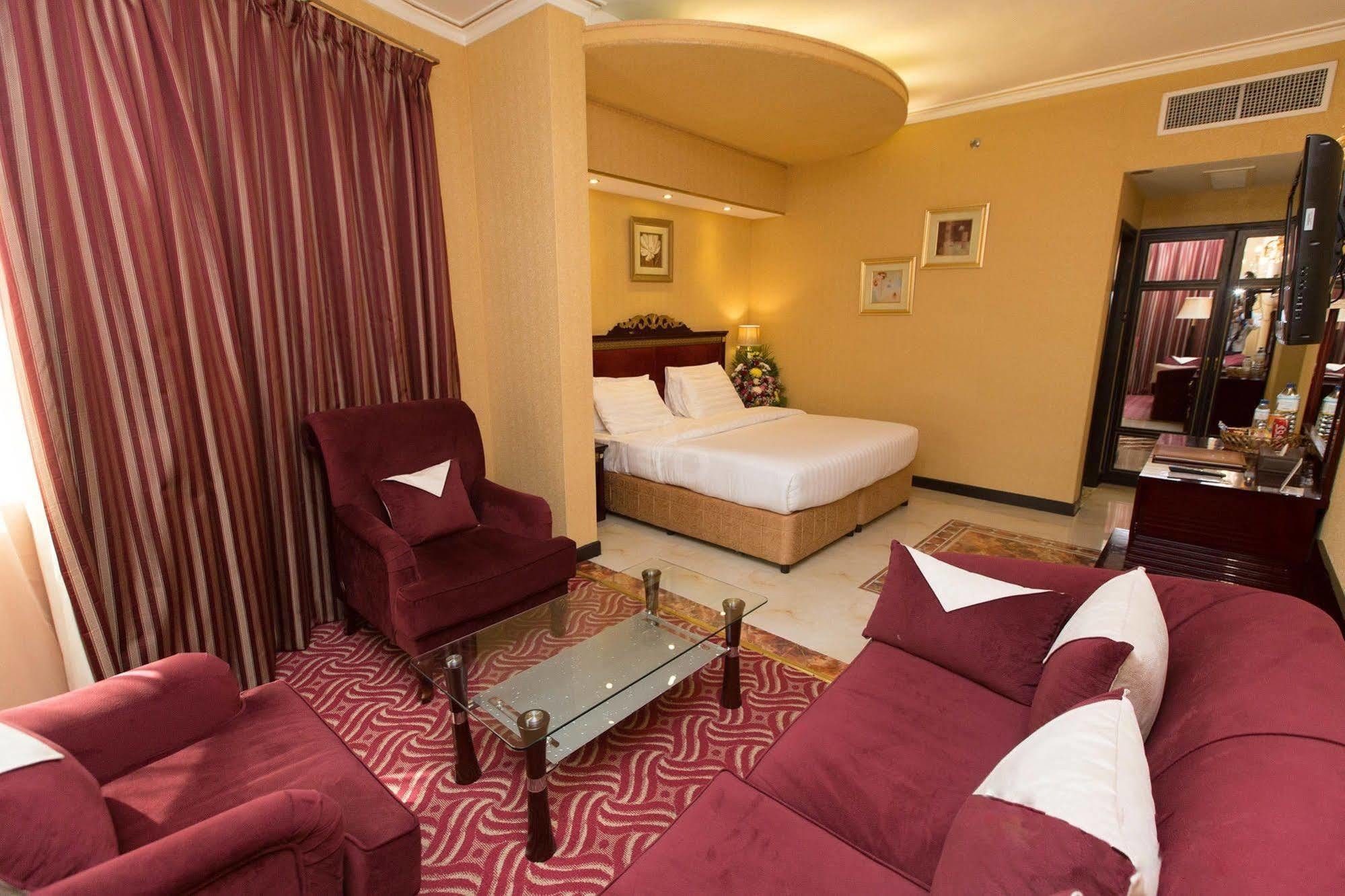 Comfort Deira Hotel 3*