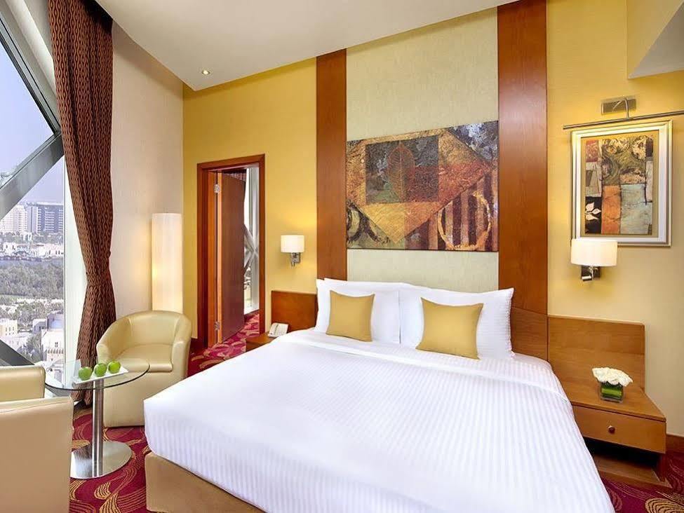 City Seasons Towers Hotel Bur Dubai 4*