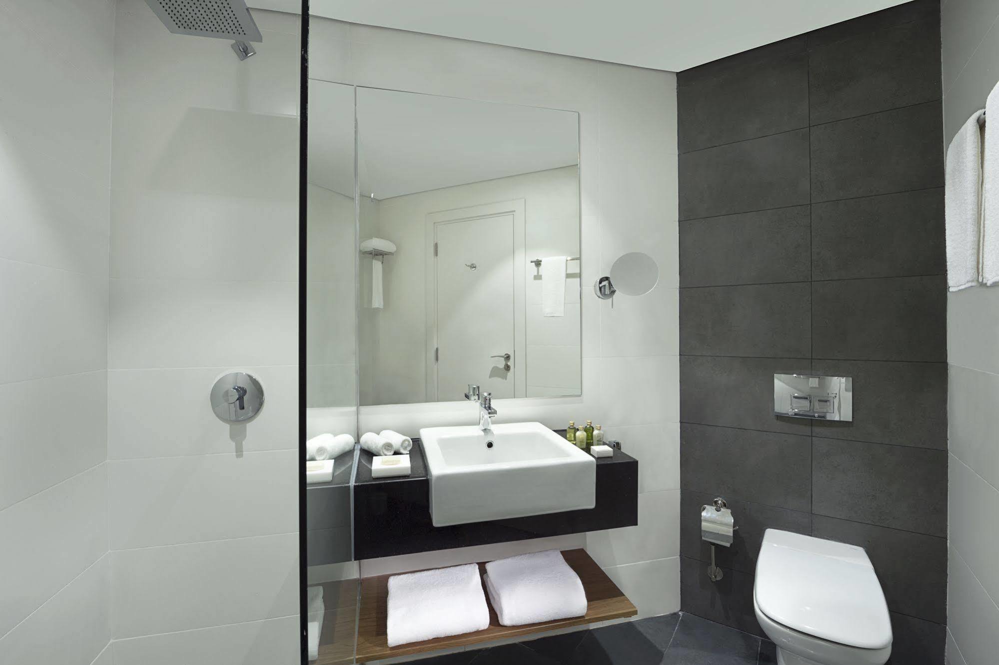 Tryp By Wyndham Hotel