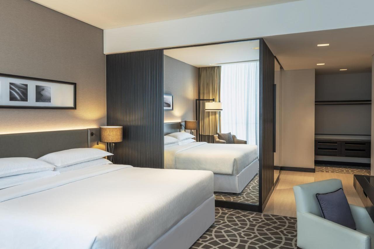 Sheraton Grand Hotel, Hotel Dubai