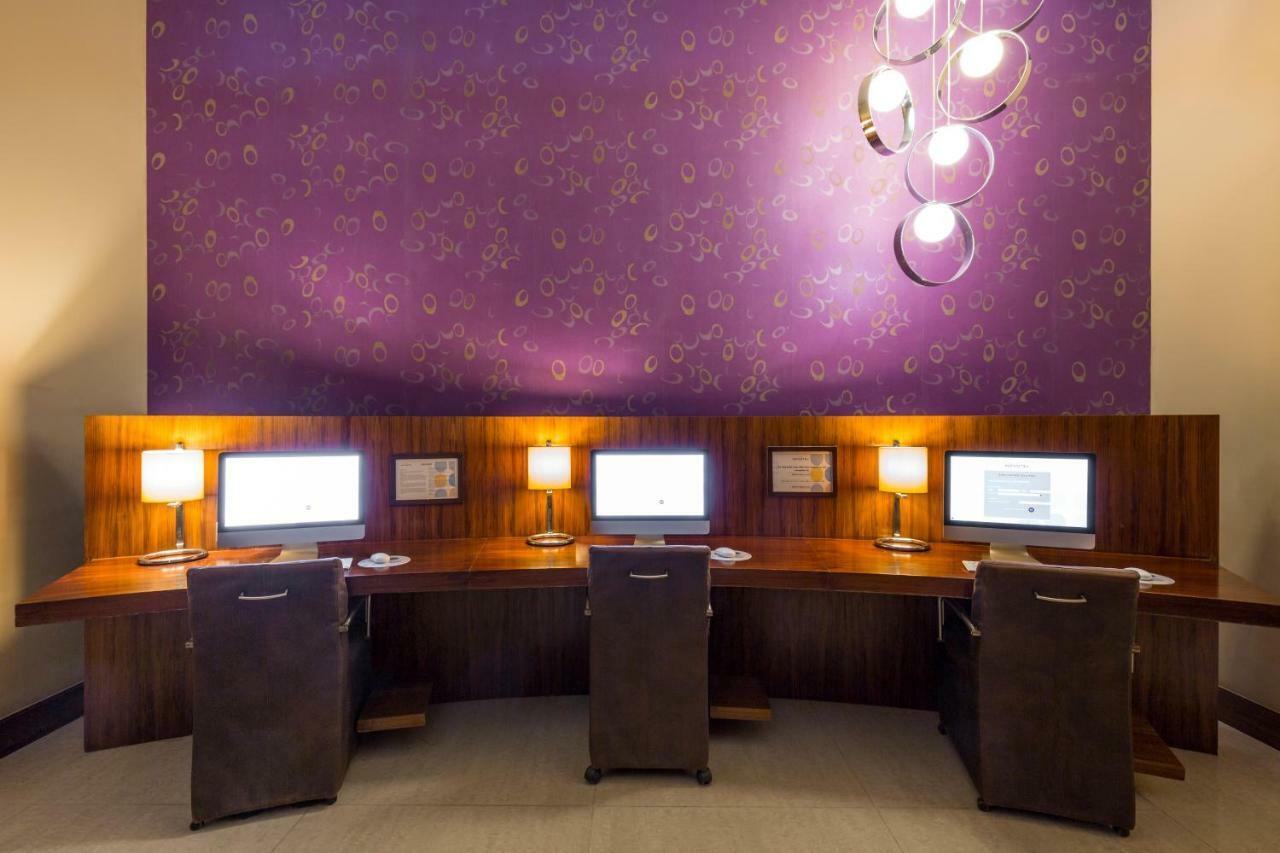 Novotel Mall Avenue Hotel