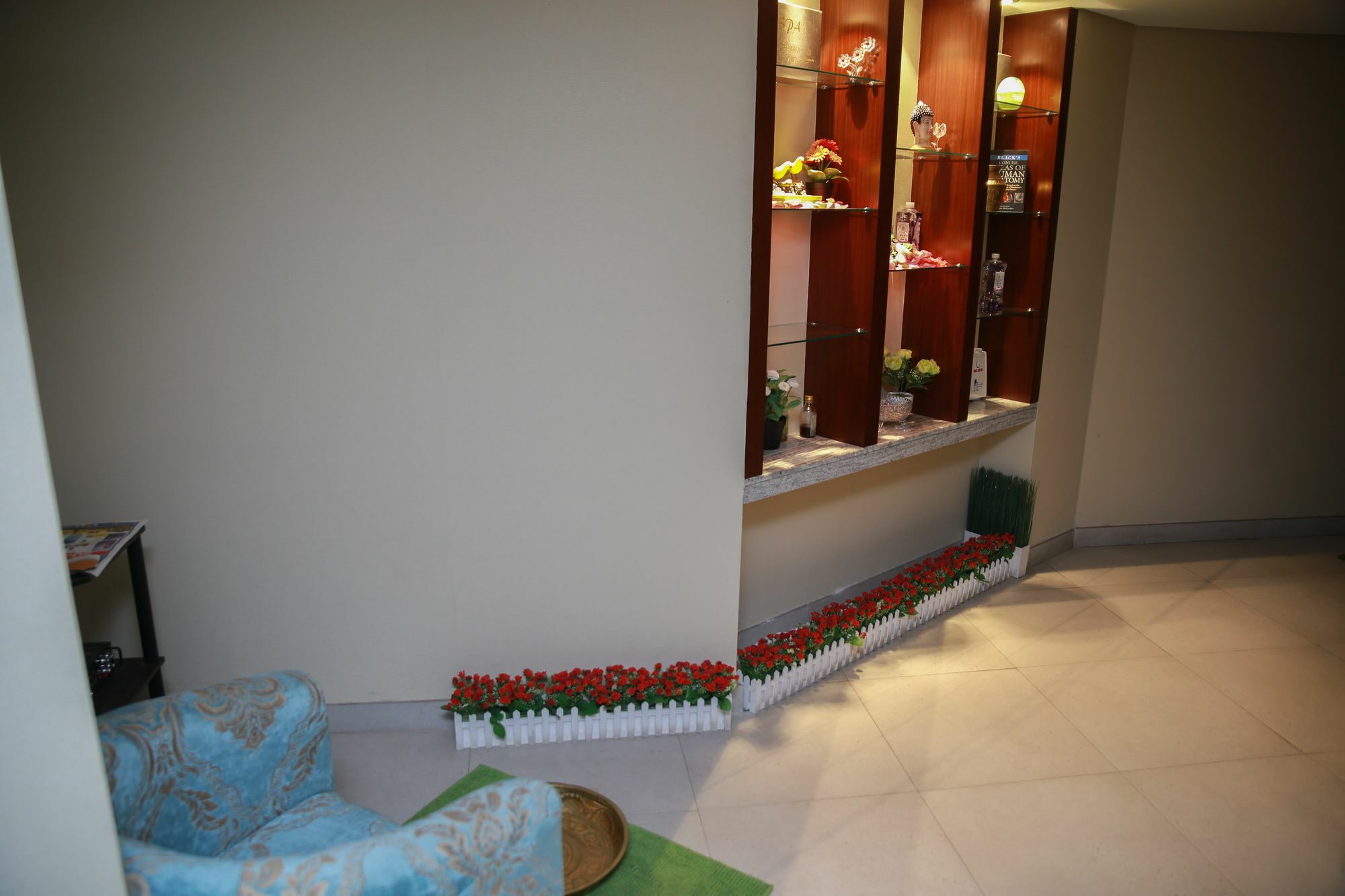Versailles By Vieras Hotel Dubai