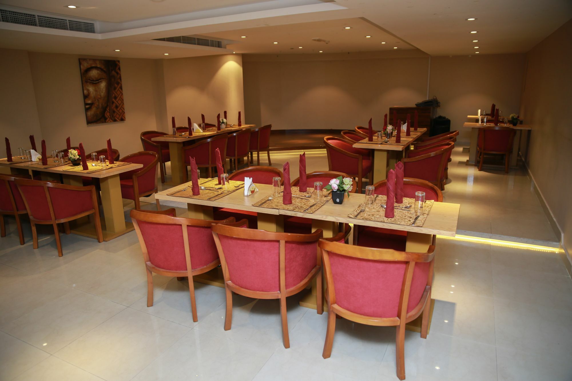 Versailles By Vieras Hotel Dubai