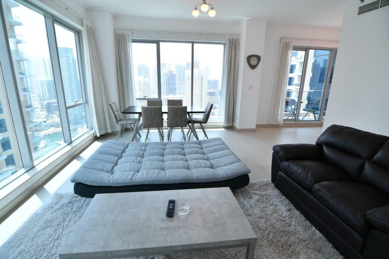Apartment Homes *