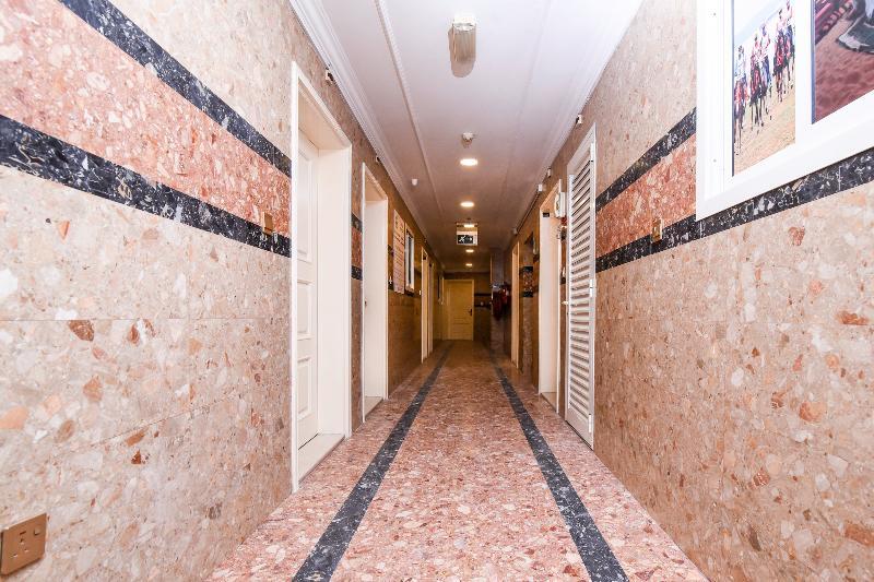 Oyo 140 Al Hashemi Hotel