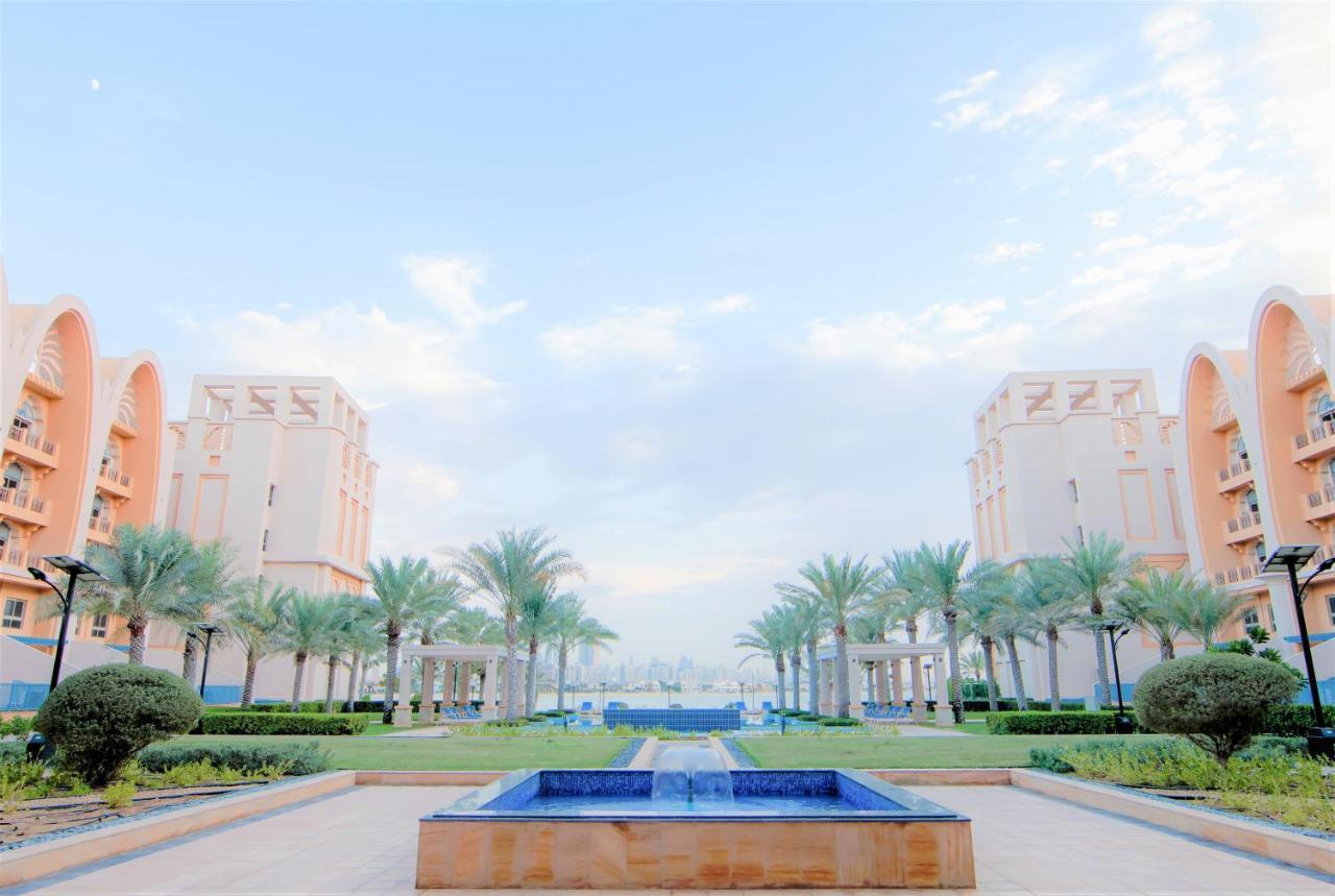 Apartment Globalstay At Palm Jumeirah Beachfront Paradise With Pool And Gym Dubai
