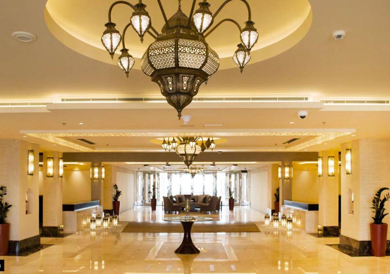 Globalstay At Palm Jumeirah Beachfront Paradise With Pool And Gym Apartment