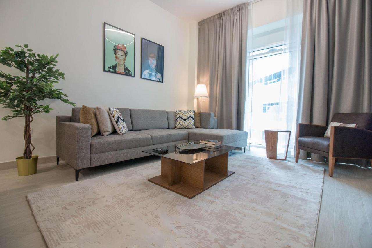 Cozy 1br With Pool And Gym 10mins Away By Drive To Dxb Airport Apartment Dubai