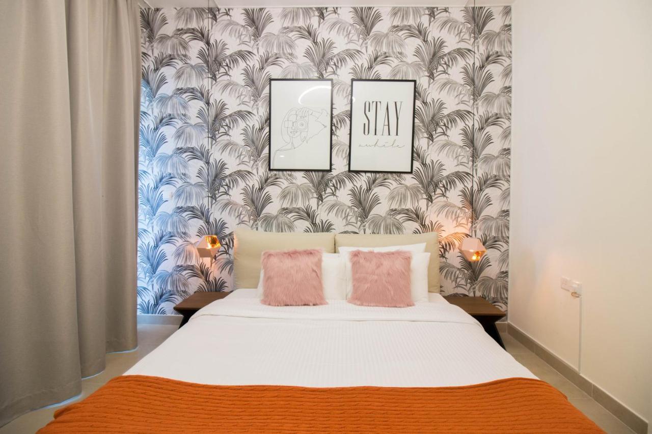 Cozy 1br With Pool And Gym 10mins Away By Drive To Dxb Airport Dubai
