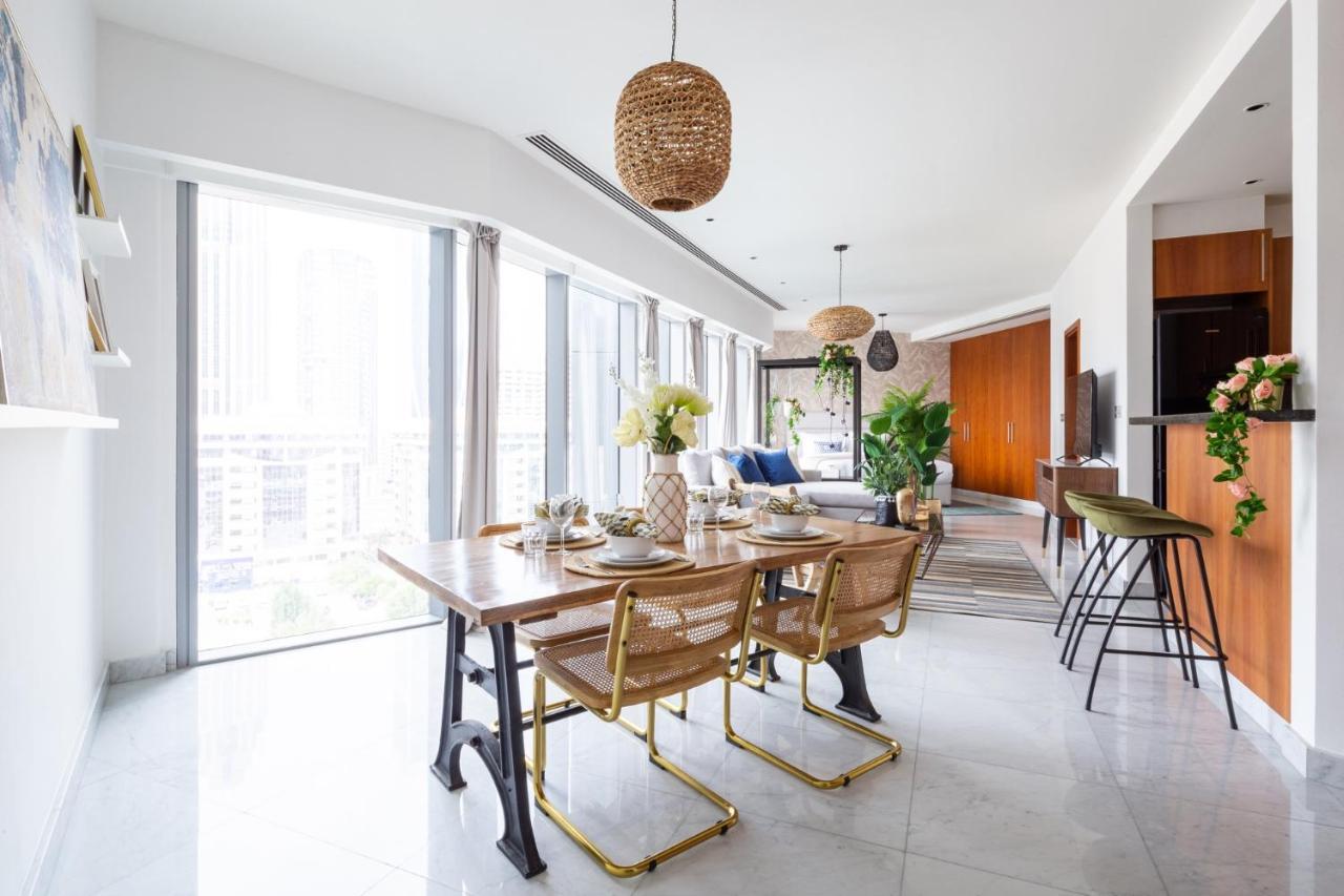 Frank Porter - Park Towers Apartment